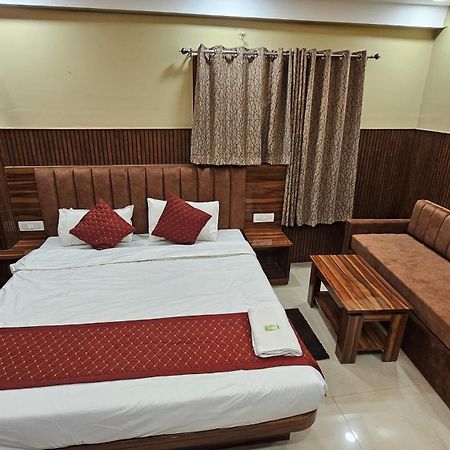 Tirupati Lodge Njp Siliguri Exterior photo