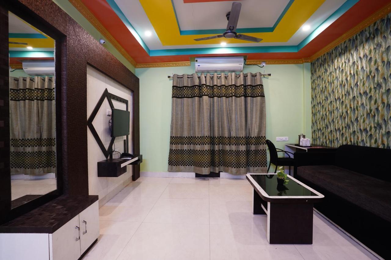 Tirupati Lodge Njp Siliguri Exterior photo