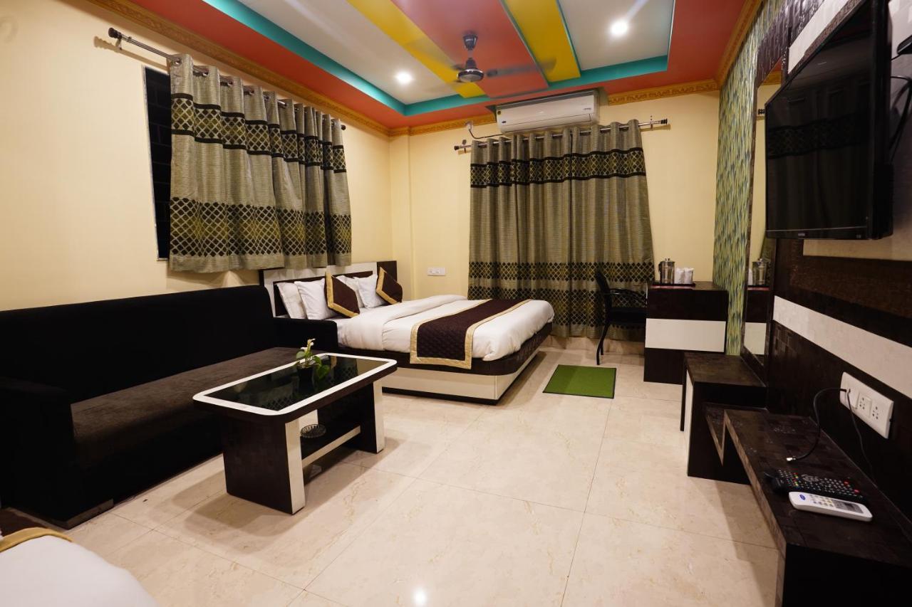 Tirupati Lodge Njp Siliguri Exterior photo