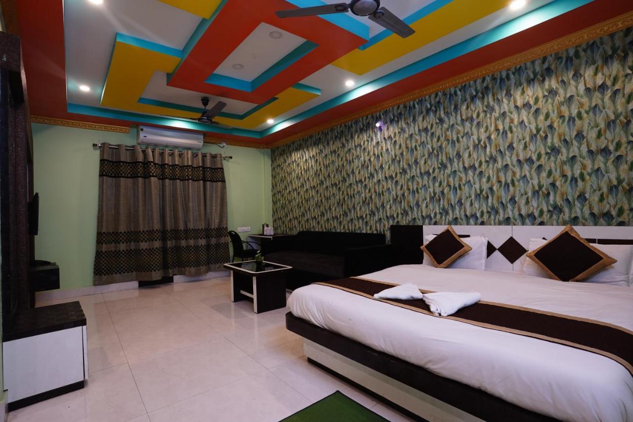 Tirupati Lodge Njp Siliguri Exterior photo