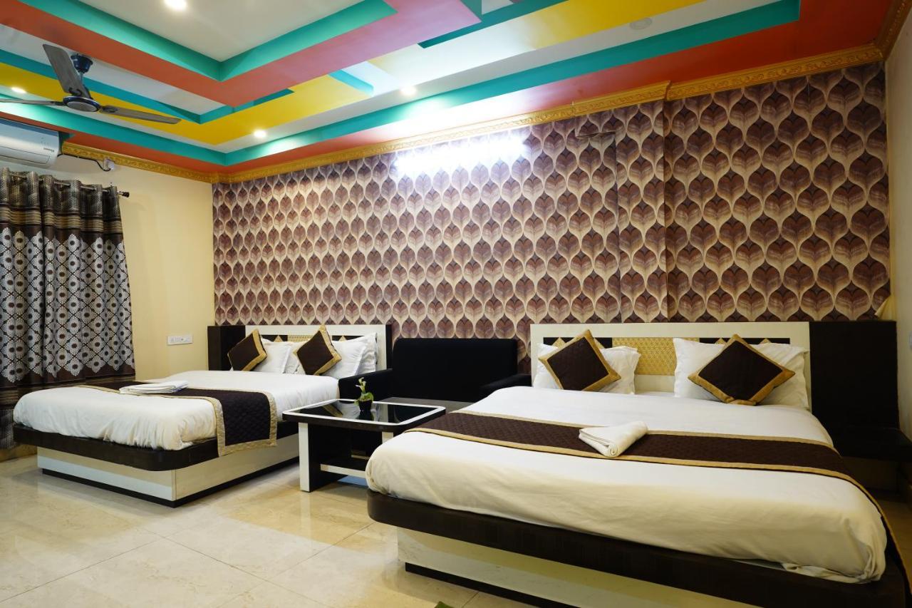 Tirupati Lodge Njp Siliguri Exterior photo