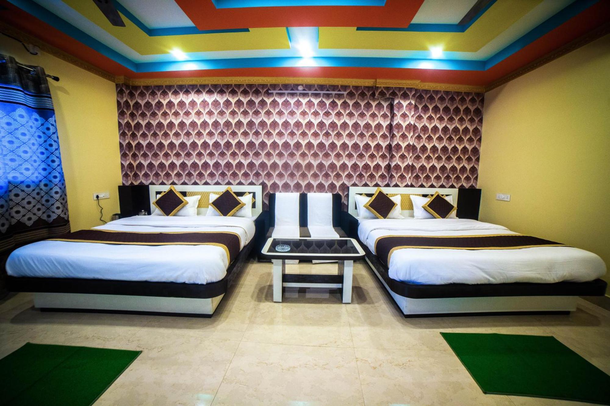 Tirupati Lodge Njp Siliguri Room photo