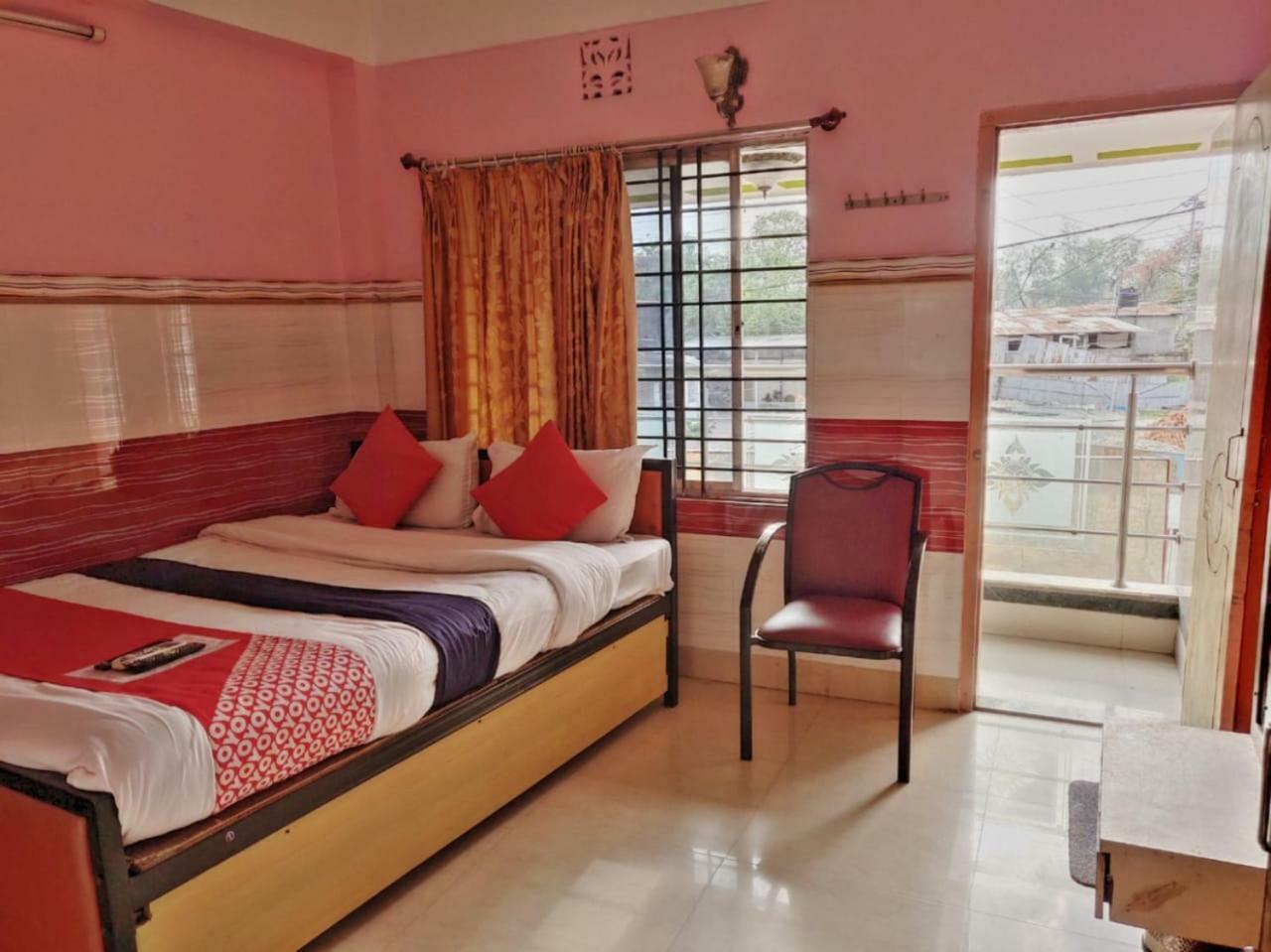 Tirupati Lodge Njp Siliguri Exterior photo