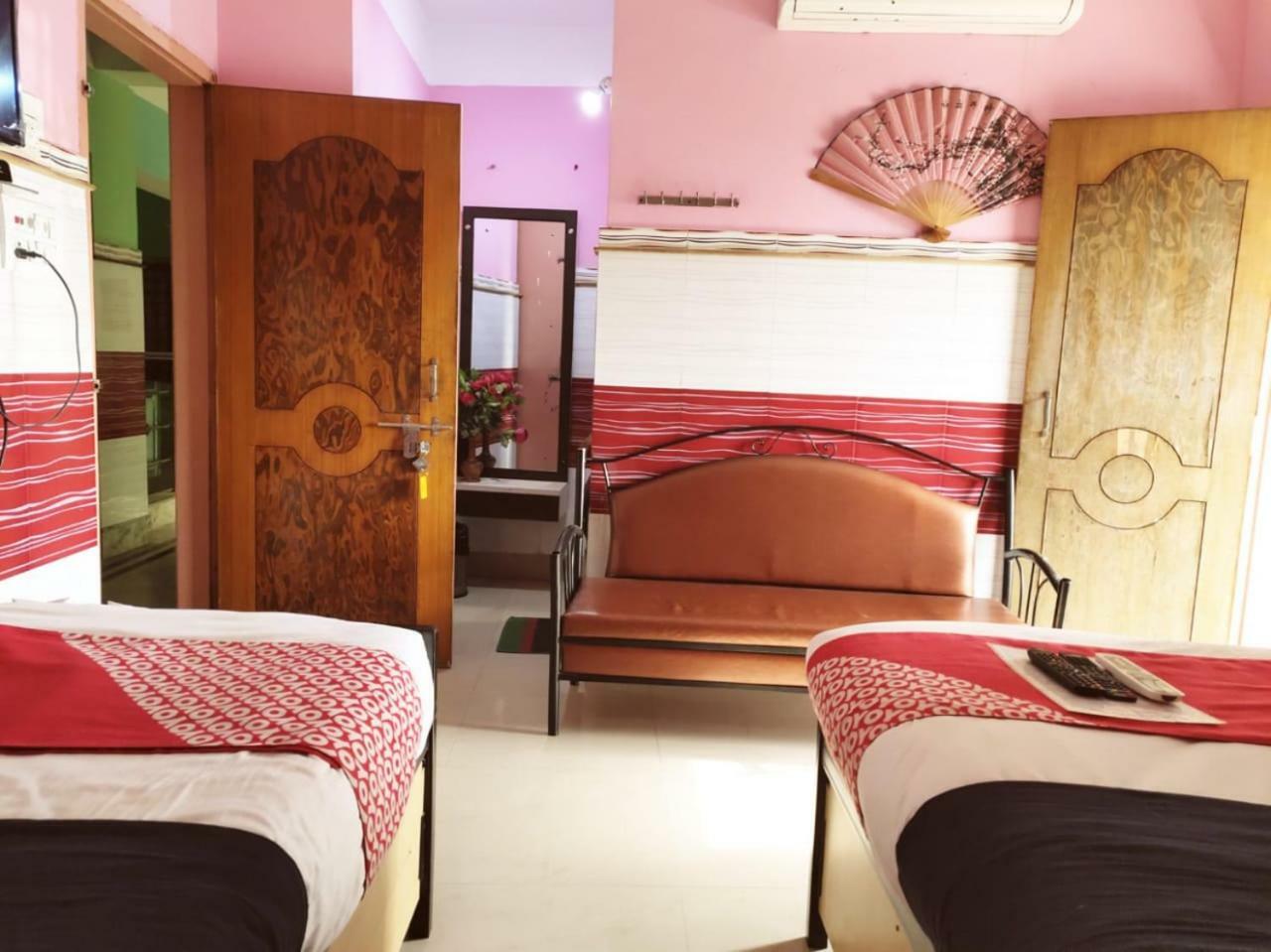 Tirupati Lodge Njp Siliguri Exterior photo