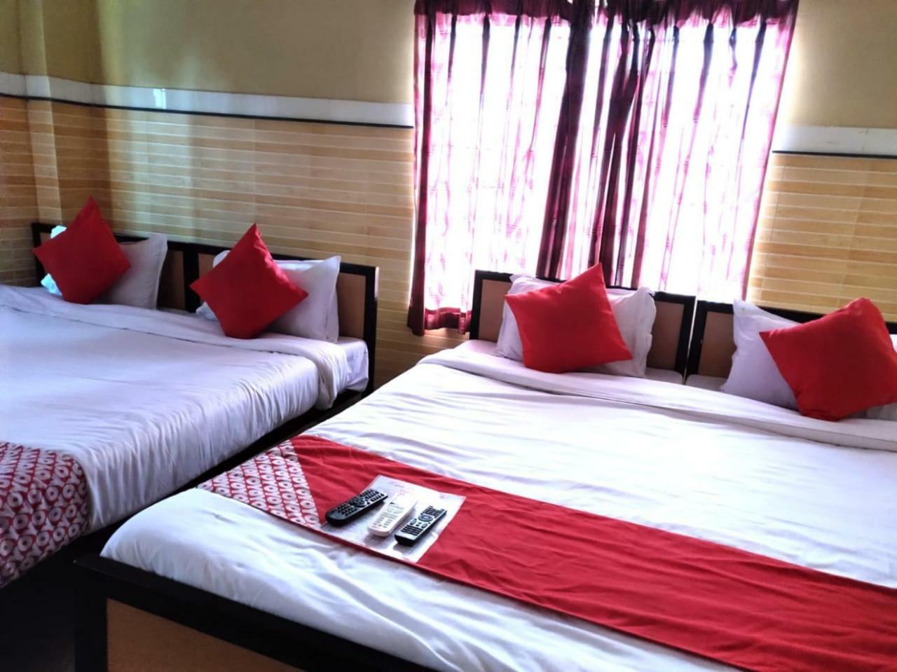 Tirupati Lodge Njp Siliguri Exterior photo