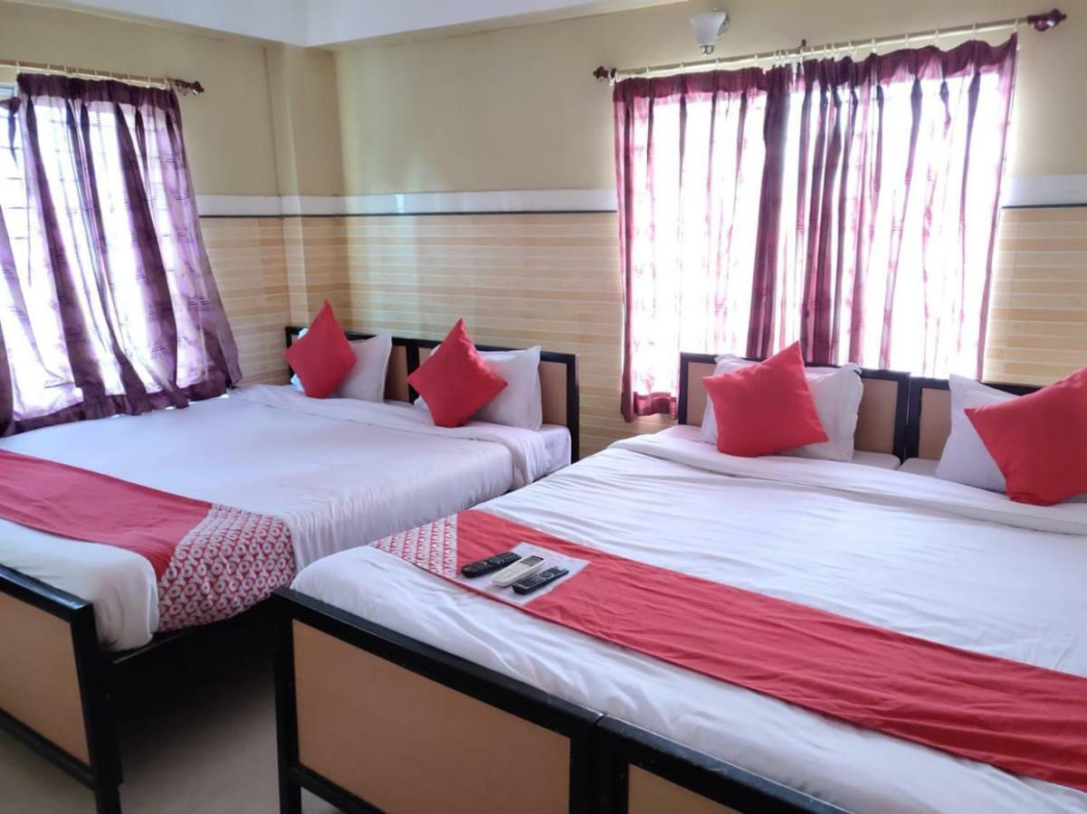 Tirupati Lodge Njp Siliguri Exterior photo