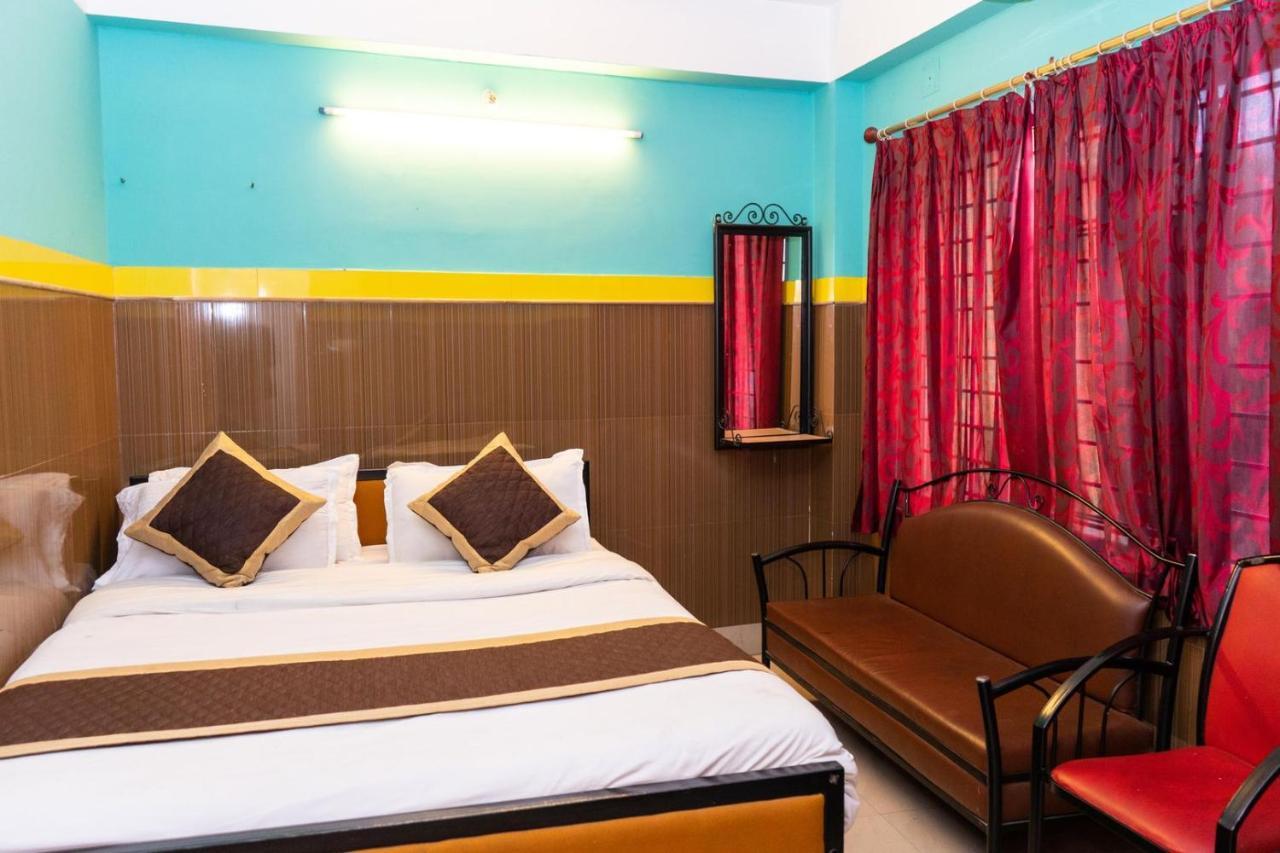 Tirupati Lodge Njp Siliguri Exterior photo