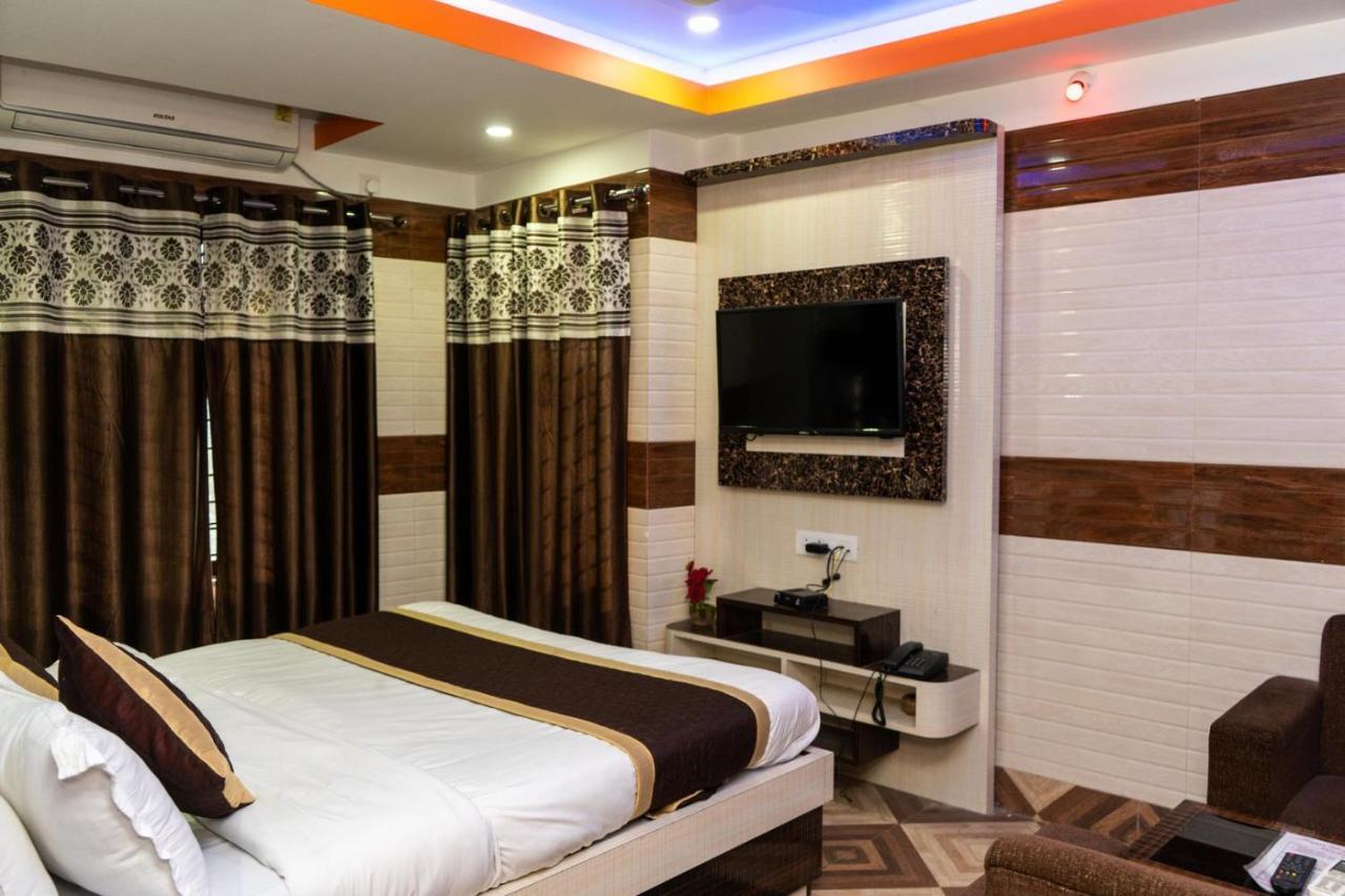 Tirupati Lodge Njp Siliguri Exterior photo